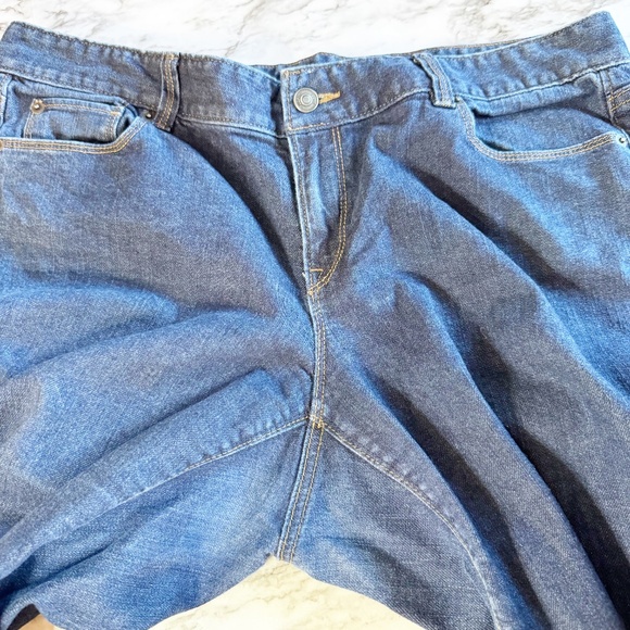 Ann Taylor LOFT Dark Wash Mid-Rise Curvy Bootcut Jeans - Picture 5 of 9